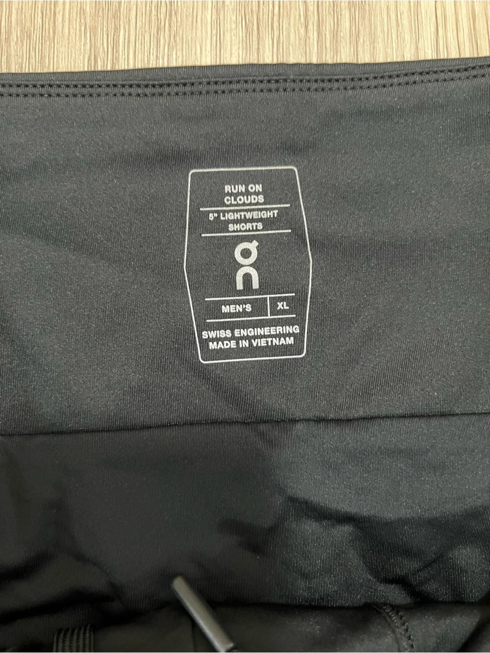 On Cloud Running 5” Lightweight Shorts Men XL Black Lined Performance Running